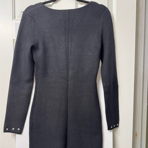 VERSONA Sweater dress XS Black V Neck Long sleeve very soft w/o ribbing NWOT - Picture 10 of 13